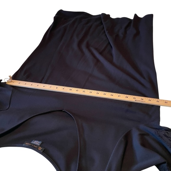 Love & Legend Black V Neck Dress-Drapes Beautifully-Short Sleeves w/Lace-Size 2X - Picture 7 of 9